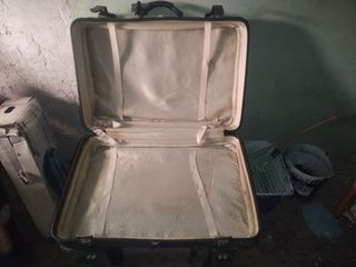 Maleta de viaje de cuero verde