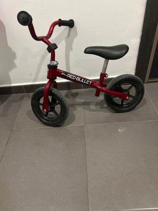 Bicicleta de equilibrio roja Red Bullet