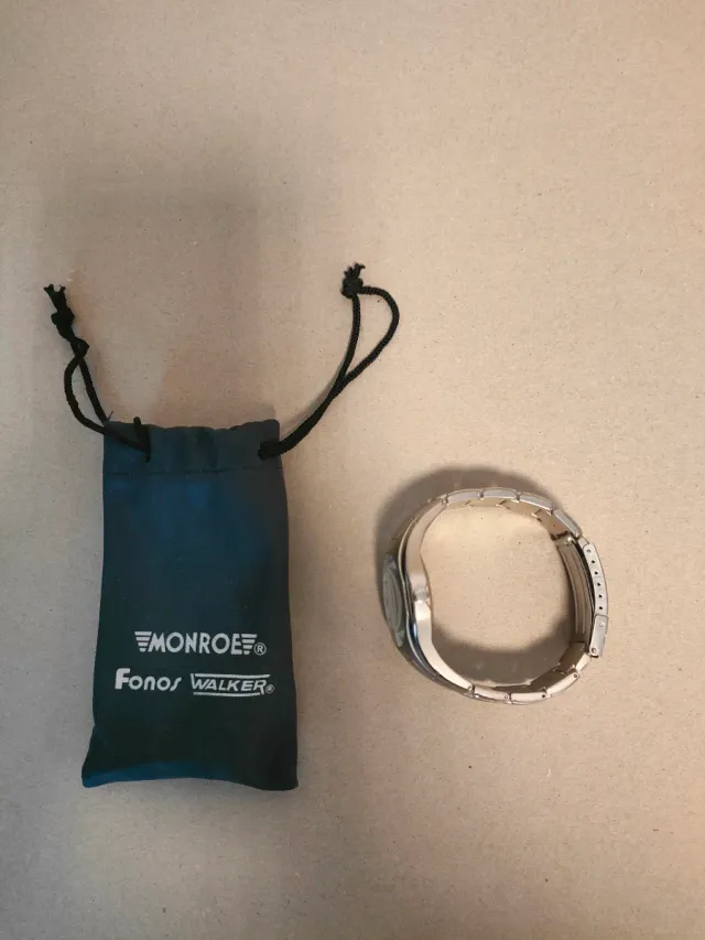 Reloj metálico Walker Fonos