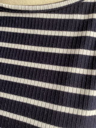 Camiseta Shein rayas azul y blanco