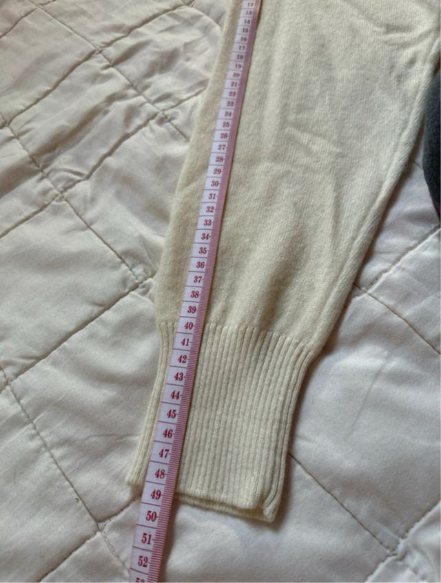 Cardigan beige con perline colorate