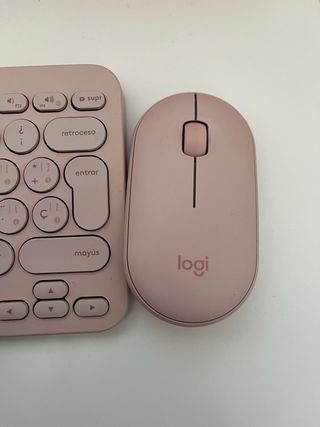 Teclado y ratón inalámbricos Logitech rosa