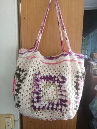 Bolso de crochet hecho a mano