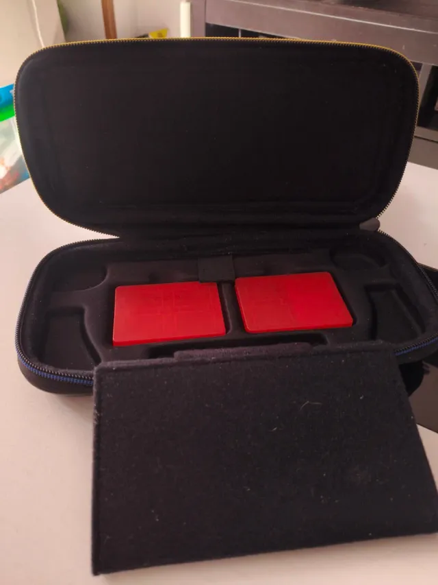 Nintendo Switch + Estuche Zelda