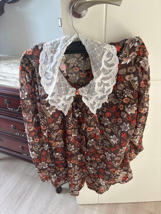 Blusa de señora con estampado floral