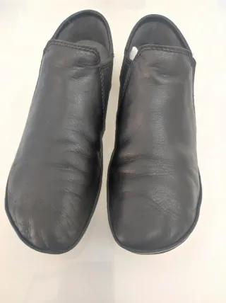 Zapatos de cuero negros