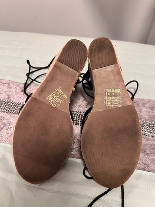 Sandalias cuña negras 