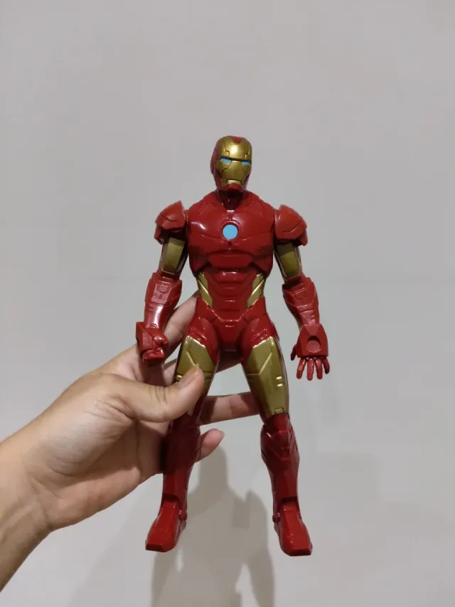 Figura Iron Man Marvel