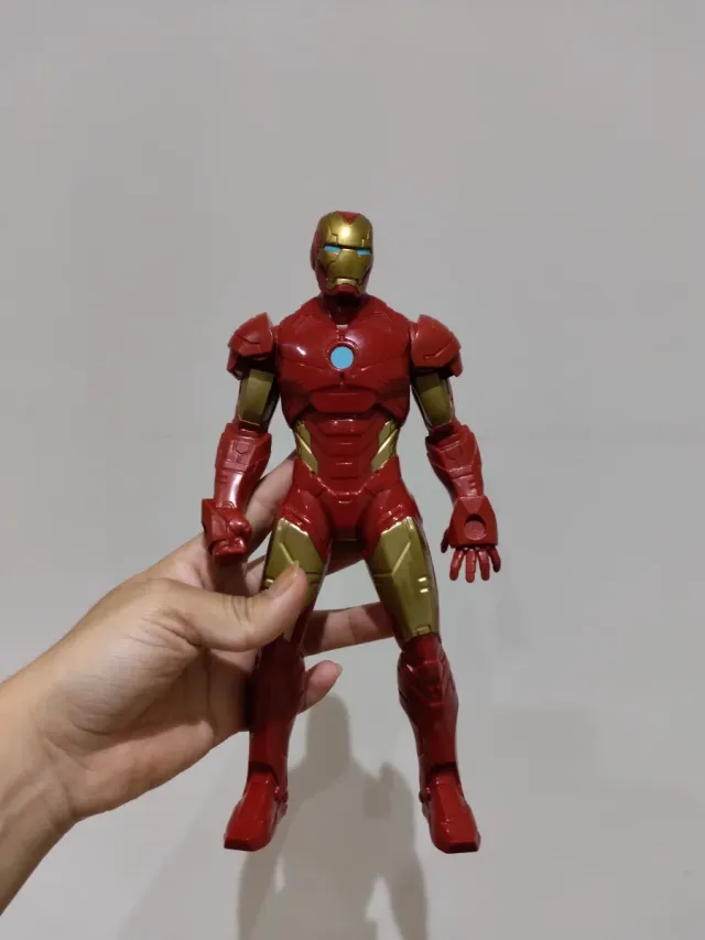 Figura Iron Man Marvel