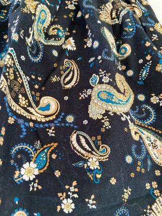 Falda Stradivarius Estampado Paisley Negro