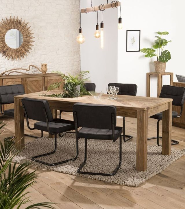 Mesa de comedor artesanal de madera recuperada