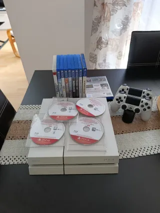 PS4 Blanca 500GB + 2 Mandos + 13 Juegos