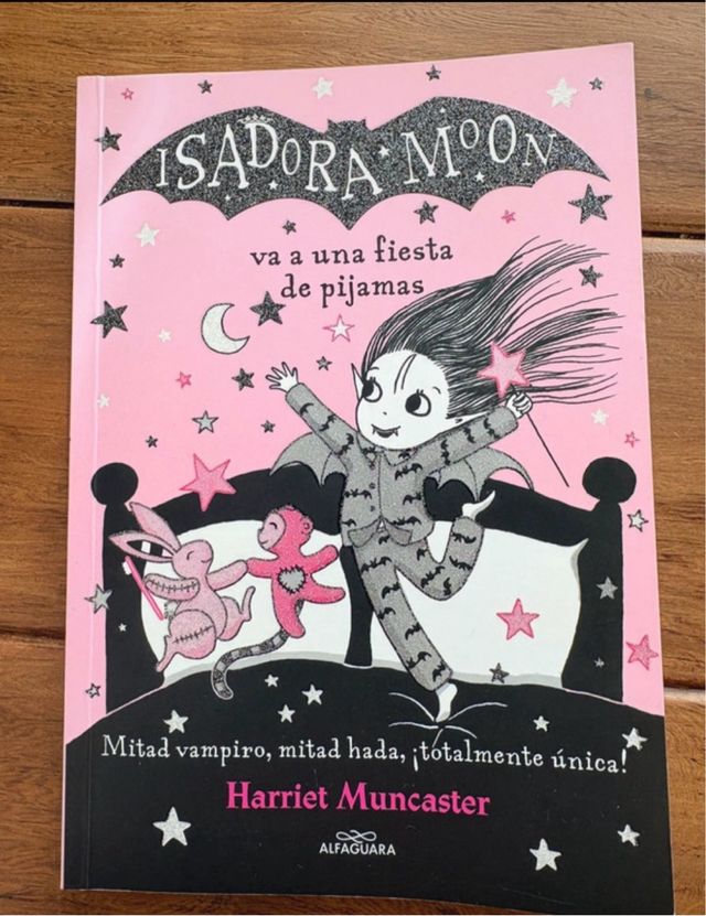 Isadora Moon va a una fiesta de pijamas / Isado...