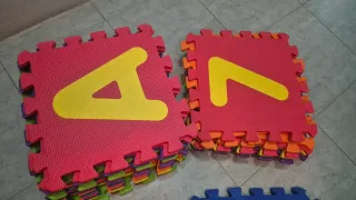 Alfombra infantil números y letras puzzle