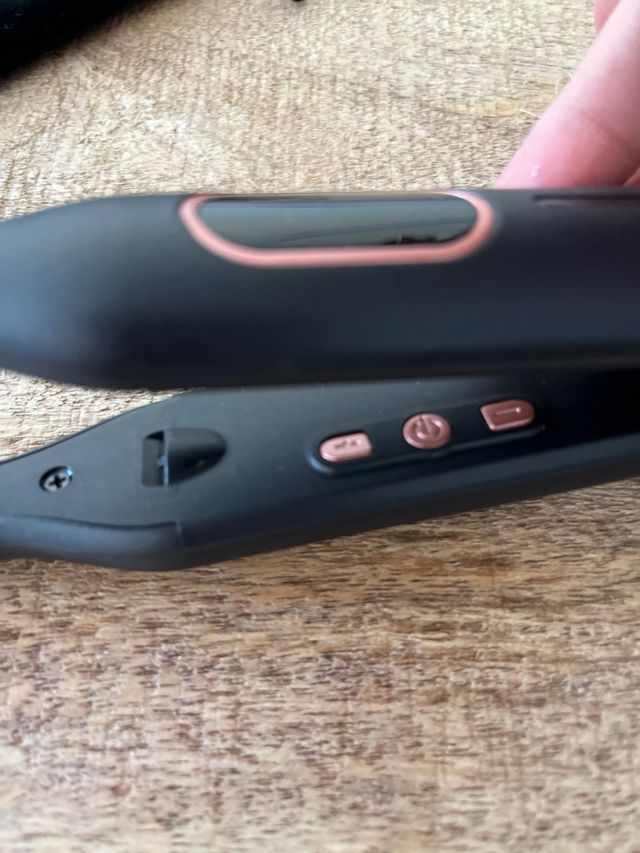 Plancha de pelo fina StayGold