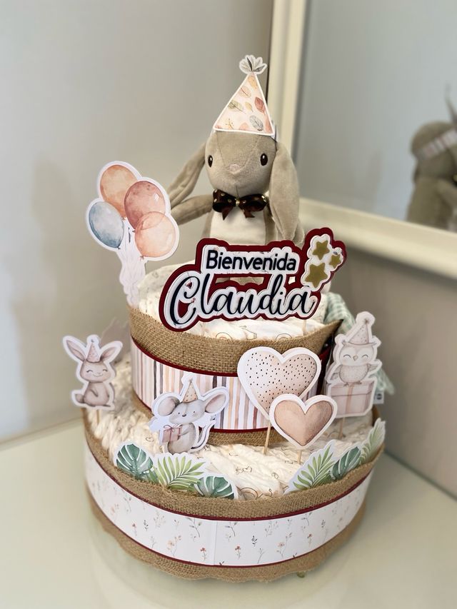 Pastel de pañales personalizable