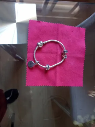 Pulsera Pandora Corazón y Dijes