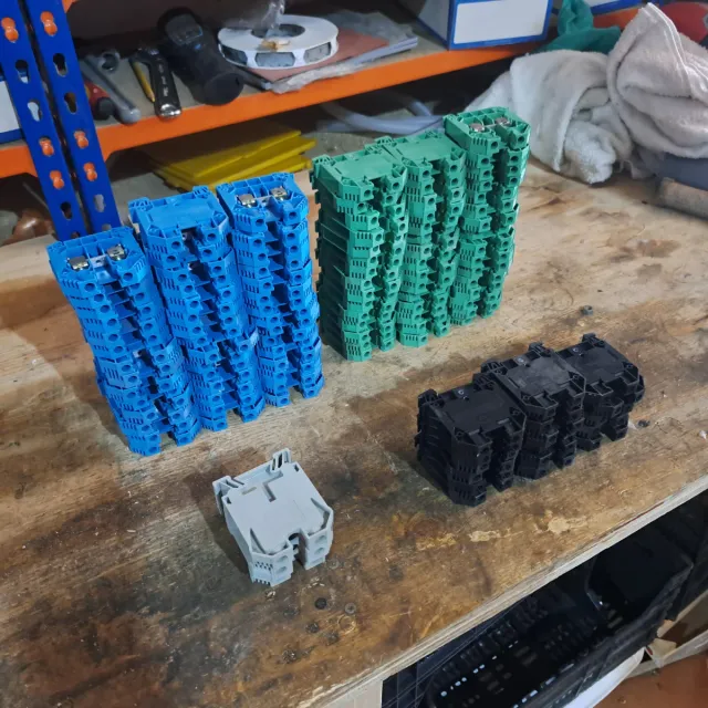 Lote Regletas Carril DIN (Azul, Verde, Negro, Gris