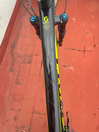 Bicicleta Scott Scale 930 Carbono