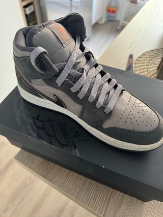 Nike Air Jordan 1 MID SE Zapatillas