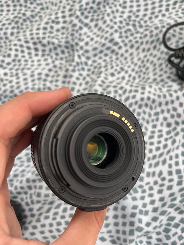 Fotocamera Canon EOS 1300D + obiettivo 18-55mm