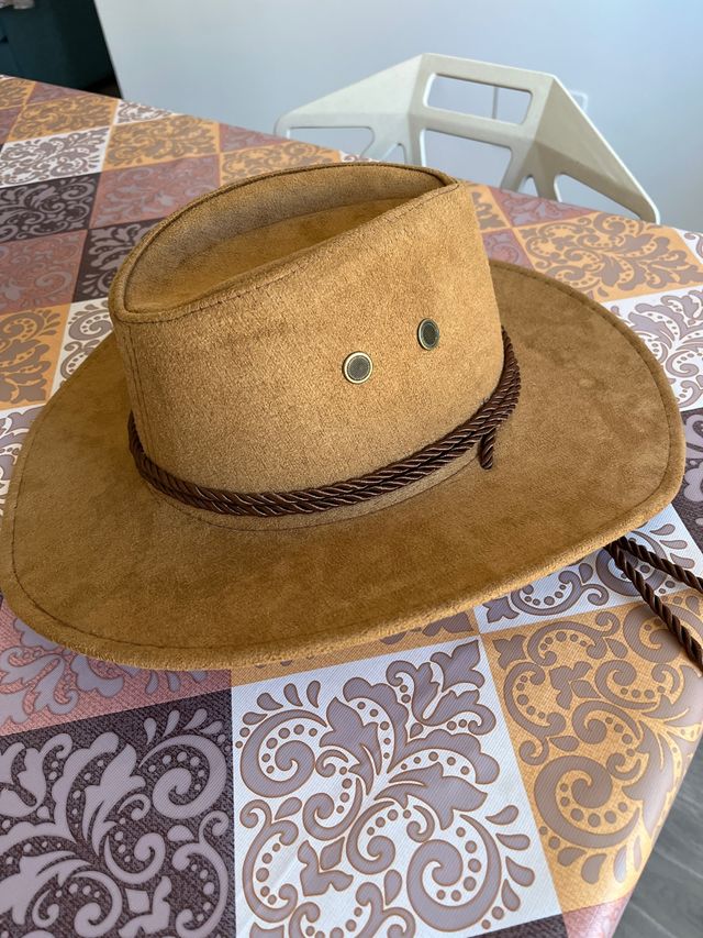 Sombrero de fieltro marrón contorno 57 cm