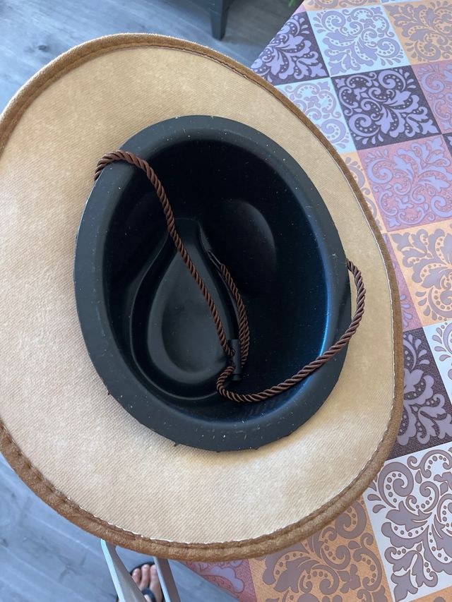 Sombrero de fieltro marrón contorno 57 cm
