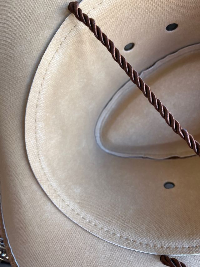 Sombrero de fieltro marrón contorno 57 cm