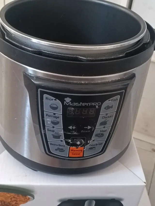 Olla Multifunciones MasterPRO BGMP-9078 1000W