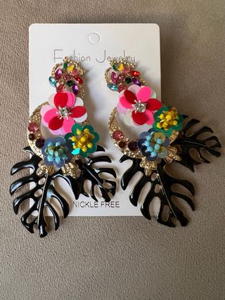 Pendientes largos florales multicolor