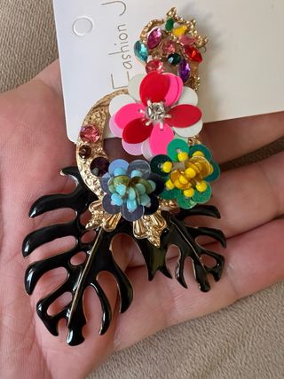 Pendientes largos florales multicolor