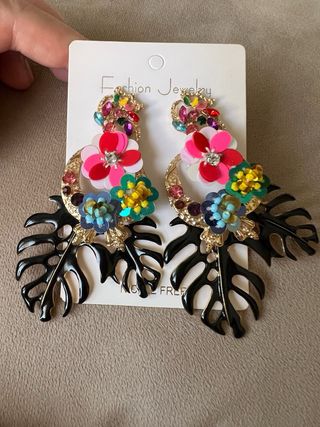 Pendientes largos florales multicolor