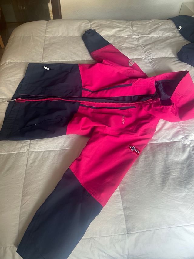 Chubasquero Trollkids Niña