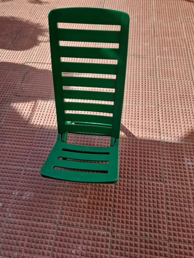 Silla de playa verde plegable