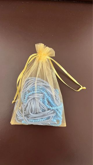 Collana con perline blu e argento