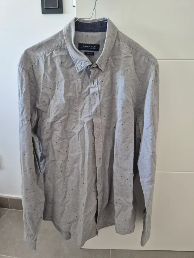 Camisas de hombre de distintas marcas.