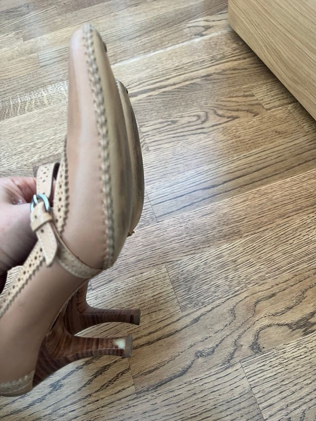 Zapatos Adela Gil Talla 38 Beige