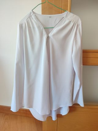 Blusa blanca con cremallera