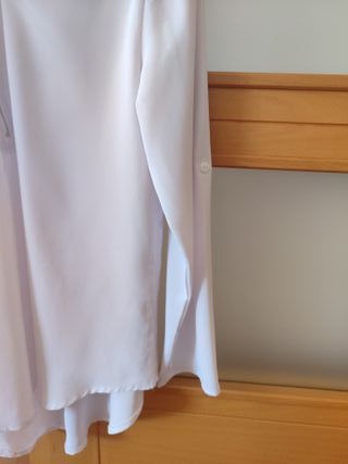 Blusa blanca con cremallera