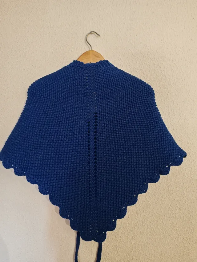 Toquilla azul, para niña 10/12 años mas o menos.