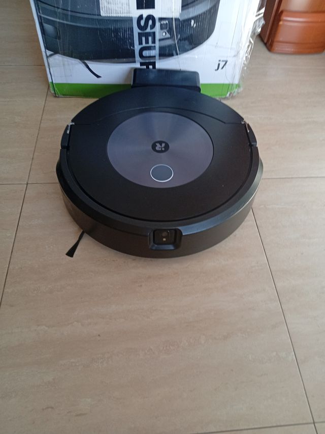 Robot Roomba Combo J7 Aspirador y Fregasuelos