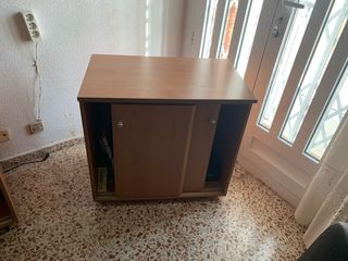 Mobili da studio con armadi in legno