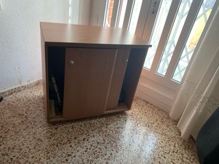 Mobili da studio con armadi in legno