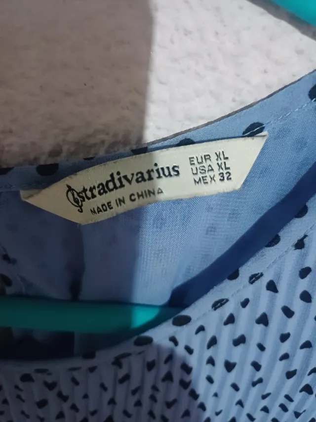 Blusa Stradivarius Fluida L Poá Azul