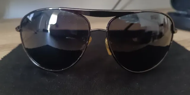 Gafas de aviador negras. NYS Collection