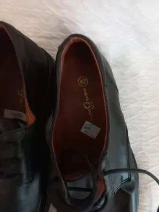Zapatos de piel negros talla 42