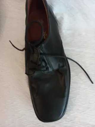 Zapatos de piel negros talla 42