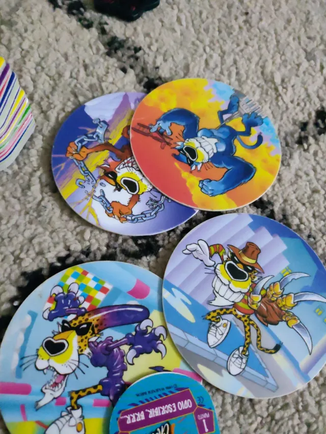 Lote de Tazos, hay de todo