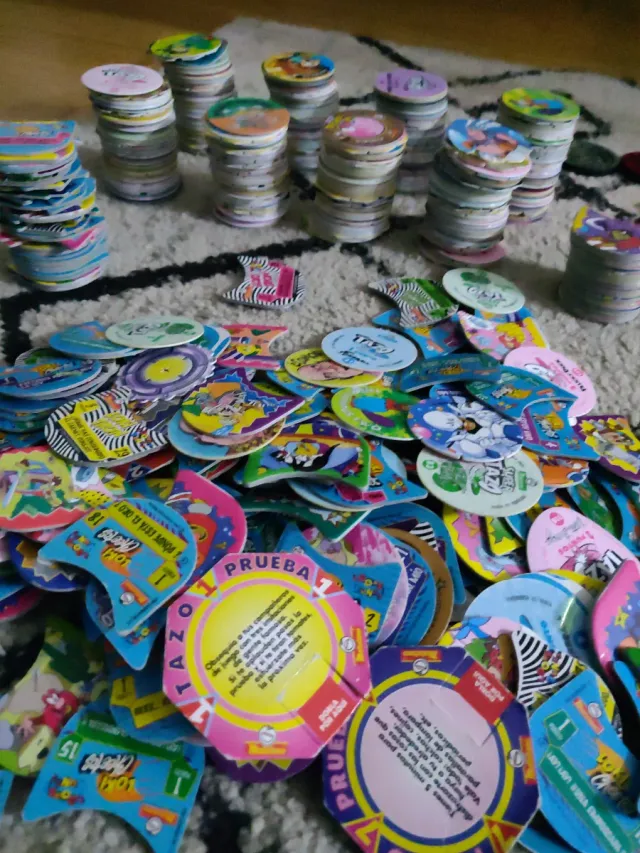 Lote de Tazos, hay de todo