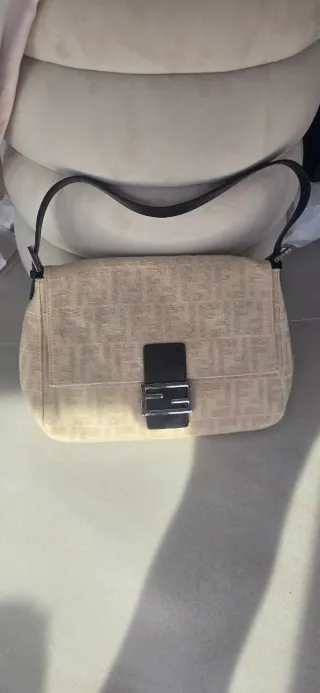 Borsa Fendi Mamma Baguette Beige/Nera